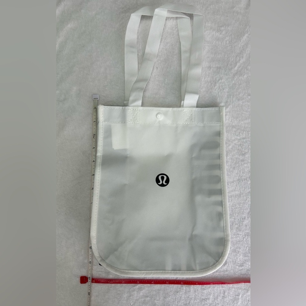 Lululemon White/Black Reusable Tote Bag with snap - Picture 1 of 4